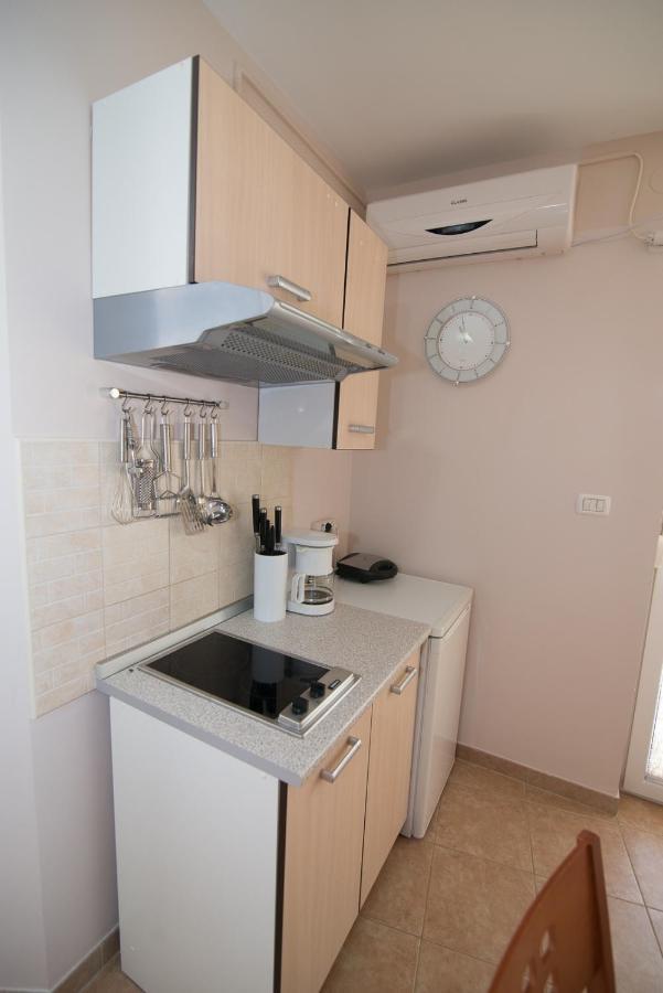 Apartments With A Parking Space Punta Kriza, Cres - 8082 Exterior foto